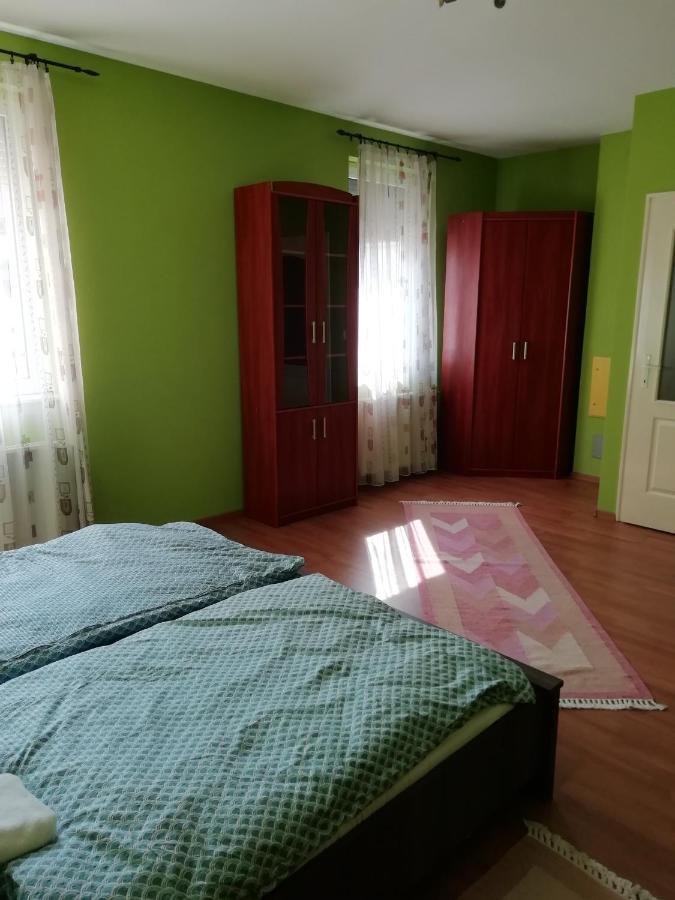 Rokus Apartman Lejlighed Szeged Eksteriør billede
